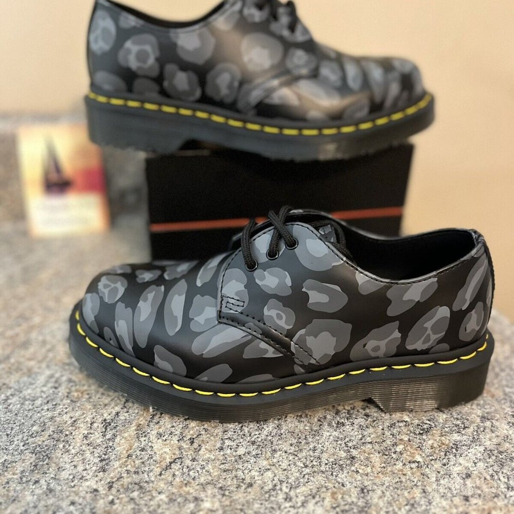 Dr. Martens 1461 Distorted Leopard / Skull Print Oxfords Black Grey Womens Sz 5